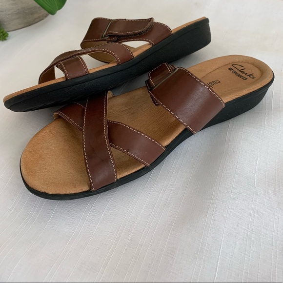 Collection by Clarks Red Manilla Pluma
Leather Sandal SOFT CUSHION Women. - Picture 4 of 6